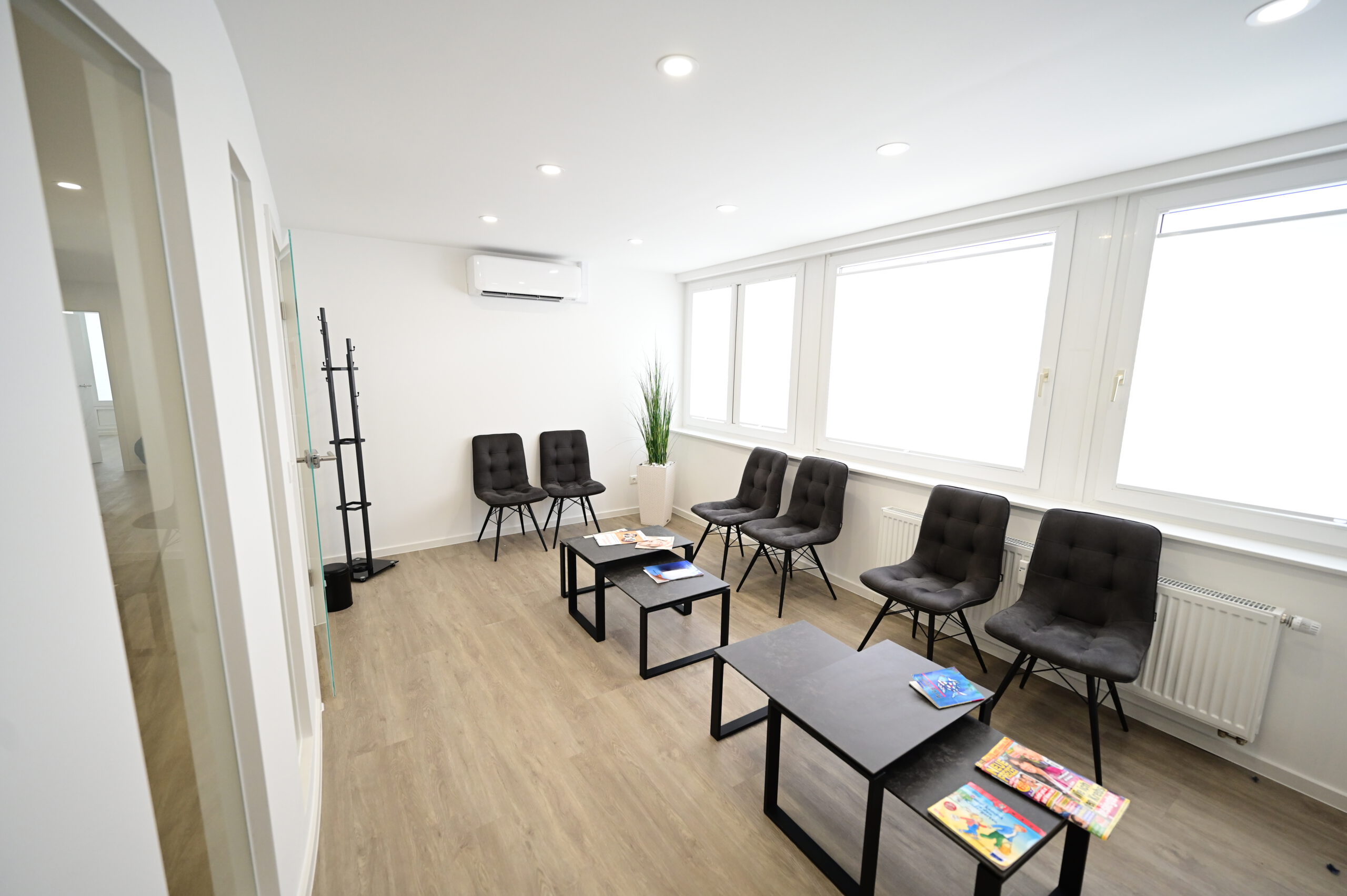 Helles freundliches Wartezimmer